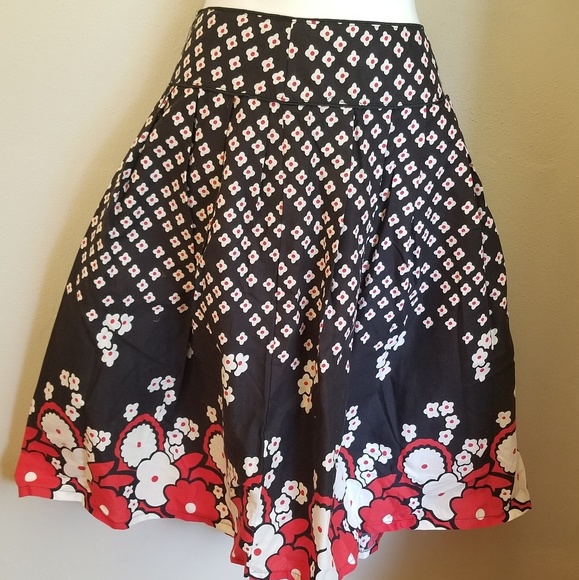 neslay Dresses & Skirts - Nwt neslay flower pattern skirt